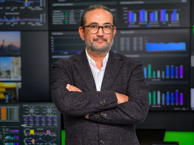 Schneider Electric Türkiye ve Orta Asya Bölge Başkanlığı Görevini Mehmet Özalp Devralıyor