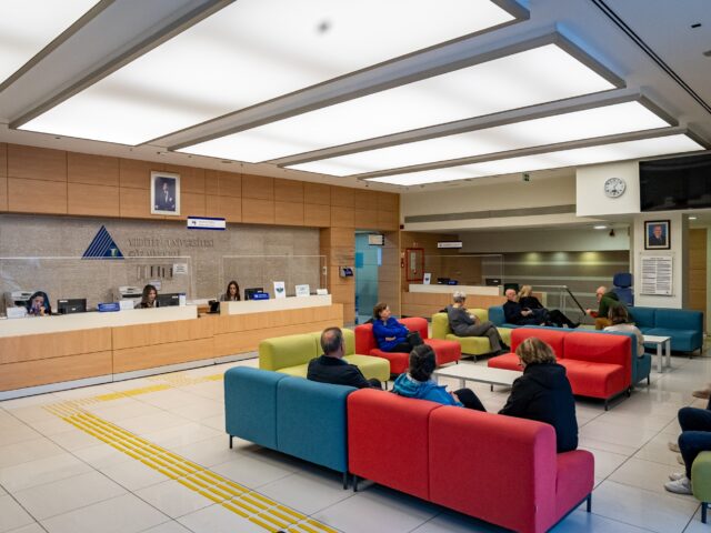 Yeditepe Göz Hastanesi dört mevsim hijyen ve konfor için Form Endüstri Ürünleri’ni seçti