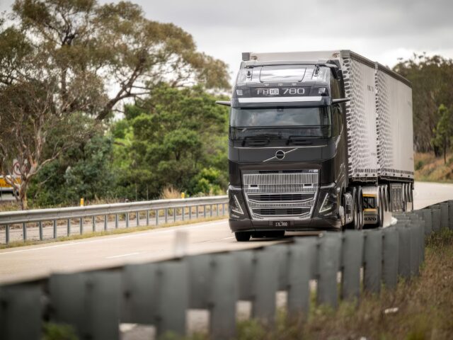 Volvo Trucks, Euro NCAP Güvenlik Değerlendirmesinde Yeniden 5 Yıldız Aldı!
