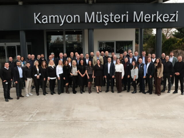 Mercedes-Benz Türk Aksaray Müşteri Merkezi Yenilenen Yüzüyle Hizmete Açıldı