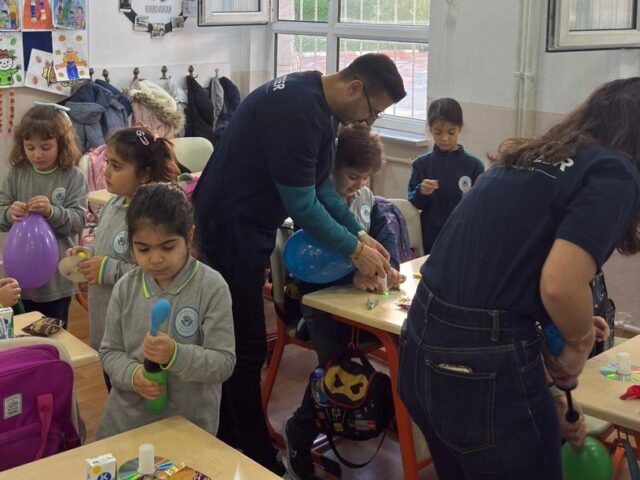 Otis “Little Engineers” programını tüm dünyaya taşıyor