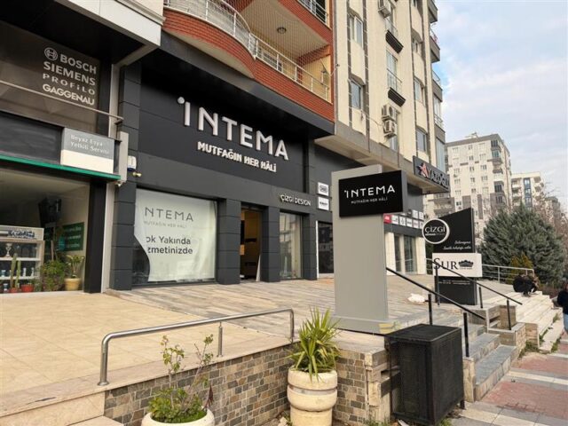İntema, İlham Veren Mutfak Tasarımlarını Manisa’da Açılan Yeni Satış Noktasında Ziyaretçileriyle Buluşuyor