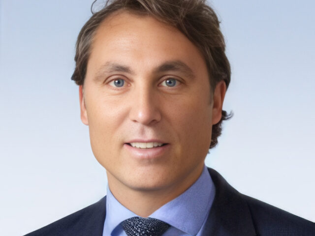 Legrand Türkiye Grubu’nda Bayrak Değişimi