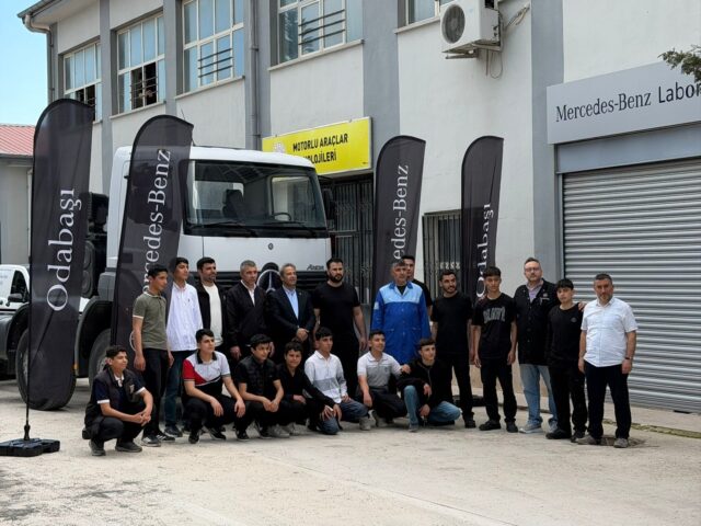 Mercedes-Benz Türk’ten, “EML’miz Geleceğin Yıldızı” programı ile 5 bine yakın gence eğitim desteği 